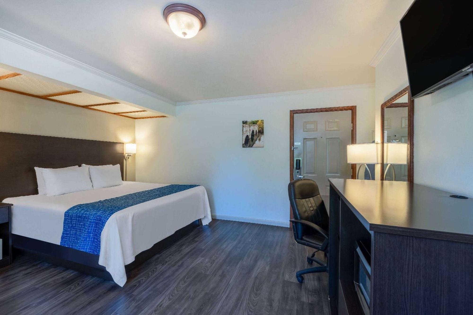 Travelodge by Wyndham Livingston Eksteriør bilde